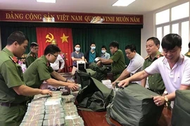 Bắt tạm giam 33 bị can trong chuyên án xăng giả ở Đồng Nai
