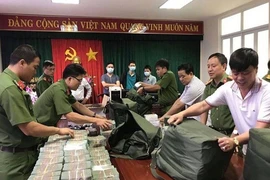 Vụ xăng giả khủng: Khám xét thêm 6 trạm xăng ở Long An, TP.HCM