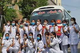 Hơn 200 cán bộ, sinh viên y khoa Nam Định chi viện cho tỉnh Đồng Nai