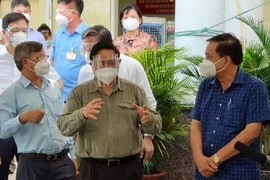 Thủ tướng Phạm Minh Chính kiểm tra công tác chống dịch tại Đồng Nai