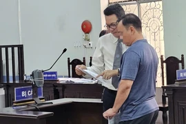 Tiếp tục hoãn phiên tòa vụ bị kết án vì tố cáo phó giám đốc công an tỉnh