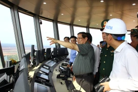 Hình ảnh Thủ tướng kiểm tra chi tiết các hạng mục sân bay Long Thành để đón chuyến bay đầu tiên