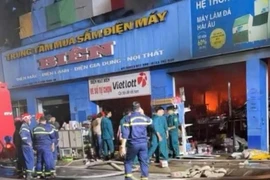 Cháy Trung tâm mua sắm điện máy ở Đồng Nai, 2 mẹ con tử vong