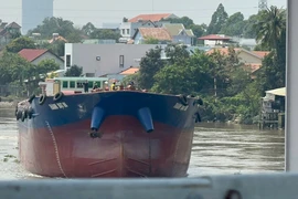 Nguyên nhân vụ tàu thủy đâm cầu Ghềnh ở Đồng Nai, nhiều người bị thương