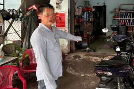 Chém hàng xóm vì nghi báo công an việc hát karaoke mở loa to