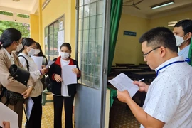 Những thí sinh đặc biệt ở Tây Nguyên: Chủ tịch mặt trận xã lần thứ 2 đi thi