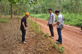 Tạm giữ nghi can đổ xăng đốt 2 chân bé trai 8 tuổi bị bỏng