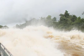 Hai hồ lớn ở Đắk Lắk phải xả tràn vì mưa lớn kéo dài