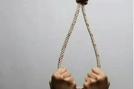 1 cô giáo tử vong trong tư thế treo cổ tại nhà riêng