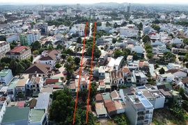 Làm đường xuyên nhiều khu dân cư ở Buôn Ma Thuột