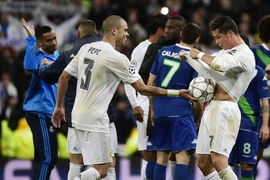 Thành Madrid có hai người hùng…