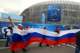Tổng thống Putin: 200 fan Nga làm sao tấn công nổi hàng ngàn fan Anh”