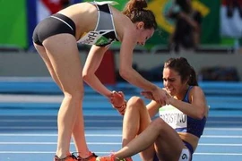 Một hình ảnh đáng trân trọng đầy tinh thần fair play tại Olympic