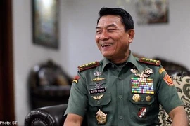 Tướng quân đội làm lãnh đạo bóng đá để giảm tiêu cực