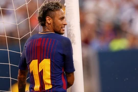 Neymar sang PSG, 'lừa' là nghề của chàng mà