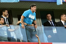 FIFA tuýt còi “kẻ làm thuê” Maradona