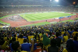 'Cháy' 87.000 vé, Malaysia 'tiếp' thêm 2.000 vé