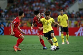 Fan Malaysia quyên tiền để kiện CLB