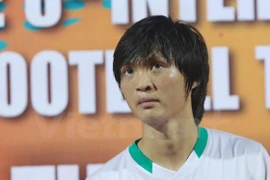 Tiền vệ Tuấn Anh: 'Tôi còn nợ người hâm mộ nhiều'