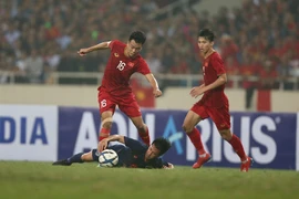 Thái Lan sẽ ‘phân thân’ đá giải Merlion và King’s Cup ra sao?