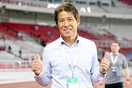 ‘Vỡ tung’ áp lực, HLV Nishino nói gì?