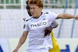 Minh Vương lập hat-trick giúp HLV HA Gia Lai thực hiện lời hứa