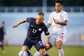 Schrock: Philippines down, chứ không out
