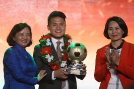 Đến lượt gala Quả bóng vàng cũng tạm hoãn