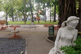 Công viên Lê Văn Tám 'off' với người tập thể dục