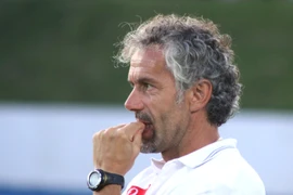 Donadoni ở hai đầu nỗi nhớ