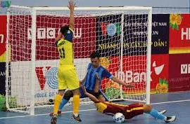 6 lấy 4 nhưng chưa ai hết hy vọng trước lượt cuối