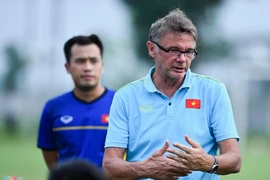 Theo sau Việt Nam, Qatar mở chiến dịch săn vé World Cup