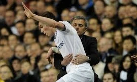 Thua Everton, Mourinho muốn đưa Bale trở lại Tottenham