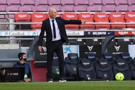 Sốc: Zidane suýt bị 'trảm', Pochettino đã chuẩn bị