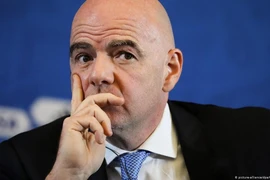 Chủ tịch FIFA nhiễm COVID-19, Thụy Sĩ nháo nhào