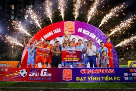 Đạt Vĩnh Tiến bảo vệ thành công ngôi vương