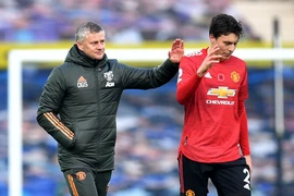 MU đá kiểu này khó 'trảm' Solskjaer