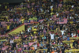 Sốc: Fan Malaysia được chọn là cầu thủ xuất sắc năm
