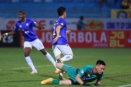 HLV lão làng Petrovic mắc mưu Chu Đình Nghiêm