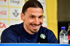 ‘Người không tuổi’ Ibrahimovic khóc ngày trở lại đội tuyển