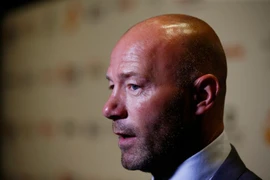 Premier League vinh danh huyền thoại Henry và Shearer