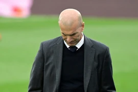 Zidane từ chức HLV trưởng Real Madrid