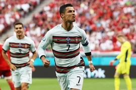 Sợ lão tướng Ronaldo thật!