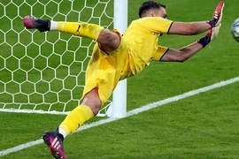Cầu thủ xuất sắc nhất Euro 2020 về Paris
