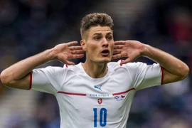An ủi cho Patrik Schick