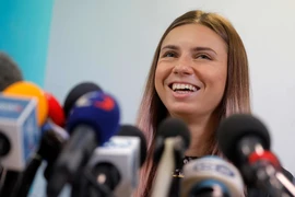 Krystsina: ‘Bà tôi nói quay về Belarus rất nguy hiểm’