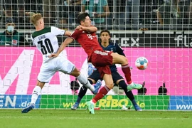 Lewandowski giúp ‘tiểu tướng’ Nagelsmann thoát thua