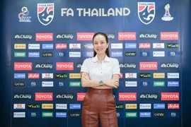 Mới ngồi ghế sếp, Madam Pang đòi truất ngôi tuyển Việt Nam