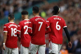 Giao thêm việc cho Ronaldo