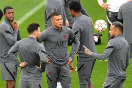 PSG dùng 'dao mổ trâu đem giết gà'